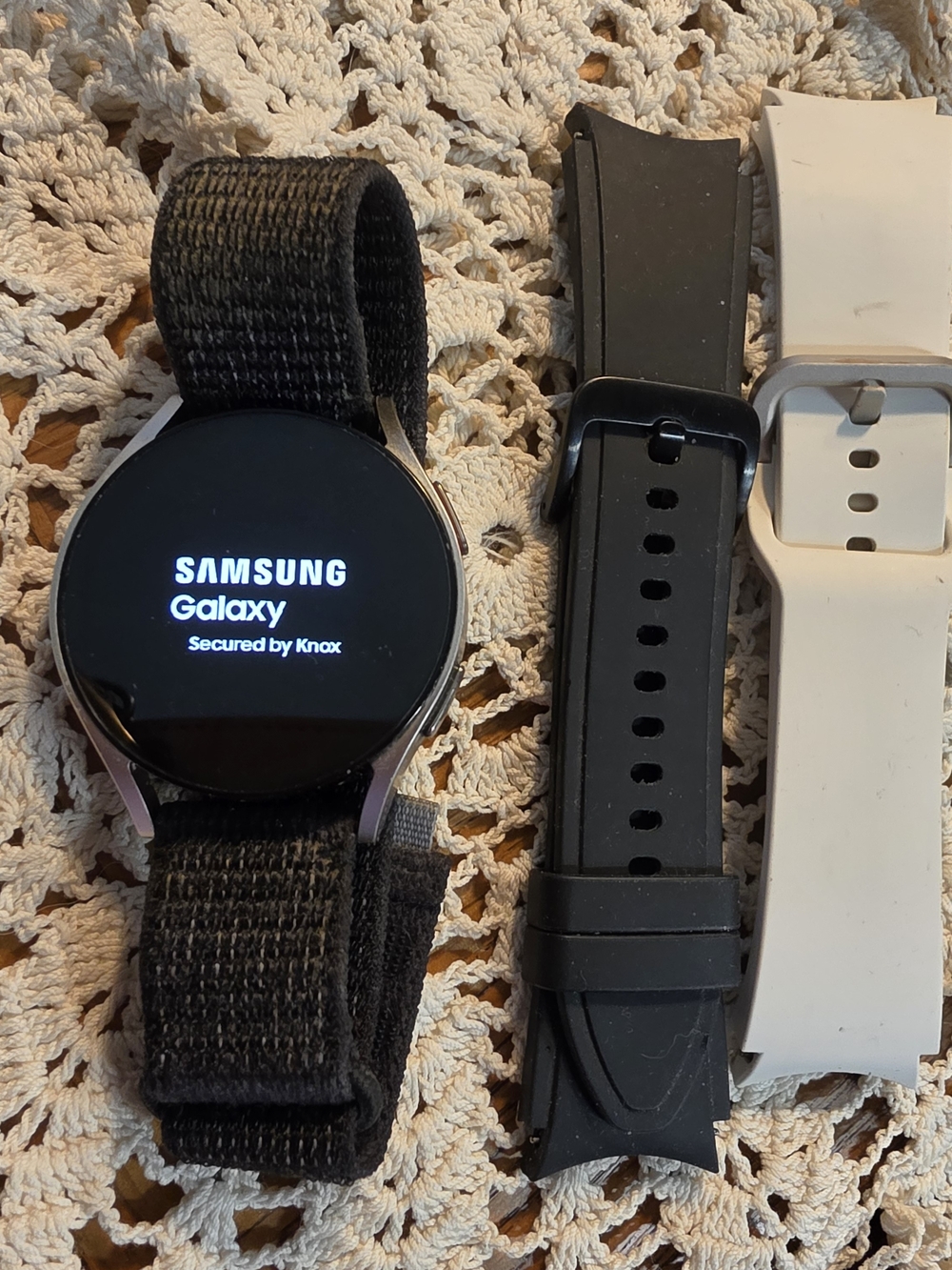 Samsung Galaxy Watch6 EUC with Charger and 3 Bands